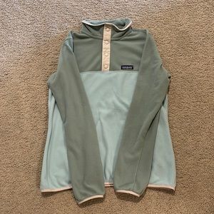 Patagonia pullover, blue, size medium